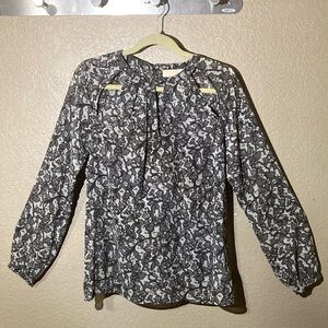 Michael Kors Black/ Grey Blouse EUC Snake Skin Pattern  With 3 Front Keyholes